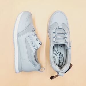 Easy Street Women Grey Leather McKinley Slip Resistant Oxford Sneakers Size 5.5M